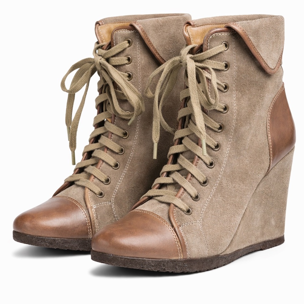 Italian Brand Cinti Wedge Heeled Boots Size 38